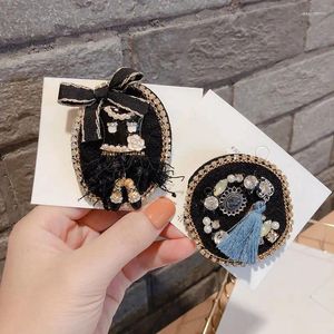 Brooches Handmade Retro Letter 5 Brooch Original Design Pin Bow Tassel Buckle Badge Accessory