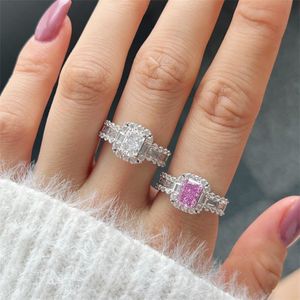 Top Luxury Diamond Ring per Woman Jewelry 925 Sterling Silver Designer Rings Women Party White 8A Cubic Zirconia Taglia 6-9 Outfit Daily Amico Valentines Giorno Box