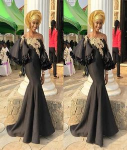 Black Mermaid Prom Dress Long Sleeve Sexig Off Axel Golden Applique Satin Ruffle Dubai Party Evening Wear Plus Size Formal Dres5112427