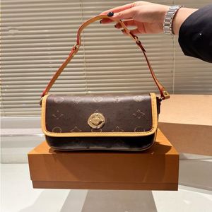 Louls vutt çanta torbası fasulye tasarımcısı Japon ortaçağ çantası altın 24ss vintag kadınlar 22cm omuz crossbody messenger çanta kadın