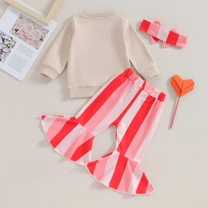 Kläduppsättningar Småbarn Baby Girl Valentine S Day Outfit Letter Sweatshirt Randiga flare Pants 2st kläder set med pannband