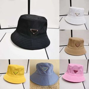 Designers Caps Hats Mens Bonnet Beanie Bucket Hat Womens Baseball Cap Snapbacks Beanies Fedora Fitted Hats Woman Luxurys Design Chapeaux H5