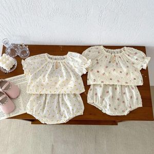 Clothing Sets 2024 Summer Born Girls 2PCS Clothes Set Cotton Floral Short Sleeve Tops Thin Bread Shorts Suit Infant Baby Girl Outfits