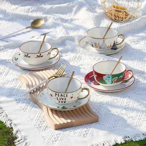 Zestawy herbaciarskie świąteczne ceramiczne herbatę herbaty Kreatywne filiżanki garnka z tacą porcelanowe zestawy herbaciarki do kawy