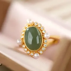 Klusterringar naturliga Hetian Jade Oval Egg Face Chinese Style Retro Creative Luxury Inlaid Pearl Zircon Silver Open for Women