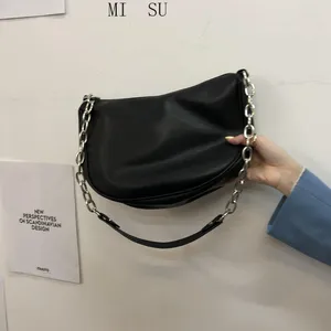 Bag Chain Pu Leather CorSObody Bags for Women 2024 mode Small Solid Color Handväskor Lady Shoulder Messenger Travel Totes