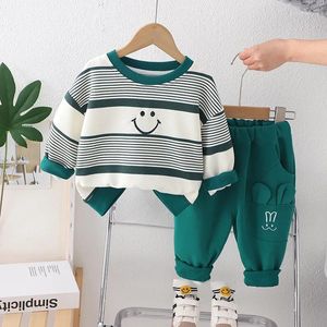 Kleidungssets 2024 Kleinkind Frühlingsoutfits für Kinder Jungen und Mädchen Freizeitbrief gedruckt Long Sleeve T-Shirts Hosen Kinderset Childrens Set