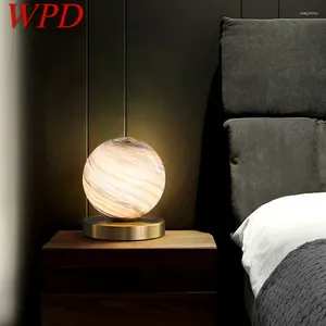 テーブルランプWPD北欧ランプモダンクリエイティブビンテージブラスデスクライトLEDガラスボールホームリビングルームのベッドルームベッドサイドのための装飾