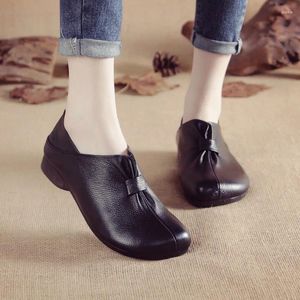 Casual Shoes 2024 Frauenladung Frühling PU Leder Komfort Flat Mutter Mode Slip-on weibliche Zapatos Mujer Plus Size