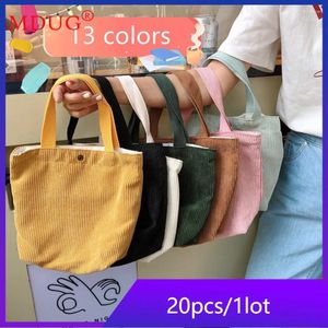 Sacos de compras 20pcs por atacado mini bolsa de veludo bolsa de veludo bolsa sólida ladies ladies vintage bento bolsa de bolsa de zero hasp bucket m9650