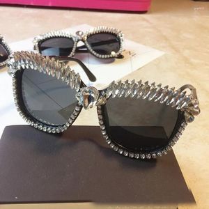 Óculos de sol 2024 Brand Cat Eye for Women Diamond Crystal Rhinestone Sun Glasses UV400 Tons Cateye Gafas feminino