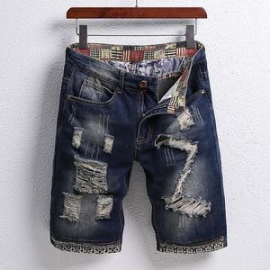 2024 Summer Jeans Mens Flip Denim Shorts Worn Hole Patch Vintage Young Design Fashion Ruined Plus Size Pants 240422