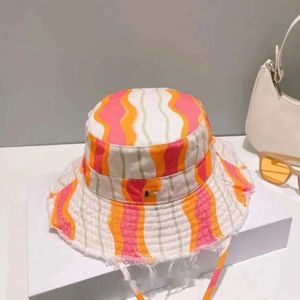 AAAAA Mens Womens Bob Wide Brim Hats Designer Bucket Hat for Women Frayed Cap Hundred Versatile Hundred Versatile