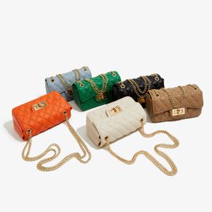Daily Life Использование дизайнера Новая тенденция модная сумочка сумочка кроссбак -сумки для цепочки мешки для плеча маленькая квадратная кожа PU для женщин