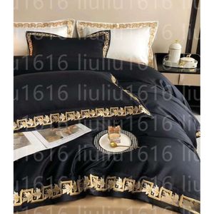 Designer Modes schwarzer Bettwäsche Sets Duvet Cover Queen -Size -Bettdecke Set Abdeckungen Bettlaken Kissenbezüge s s