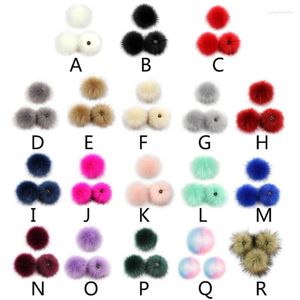 Berets 3PCS/SET 10CM DIY Kolorowa futrzana ku kula z naciśnięciem przycisku zdejmowana puszystą pompom do hat hat buts akcesoria szalików