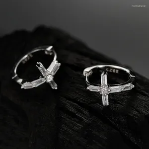 Brincos de aro minimalista S925 Sterling Silver Cross para a moda da moda e versátil Super Sparkling Diamond Geométrico