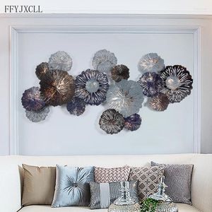 Dekorativa figurer American Simple Living Room Light Luxury Metal Bakgrund Väggdekoration Creative Pendant Bedroom Home