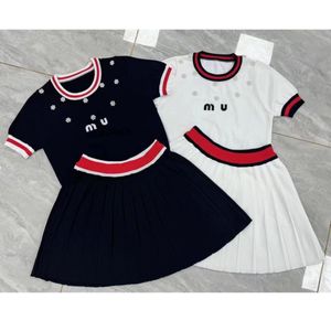 2024new knitted women's skirt single top set luxury designer knitted pleated two sets of skirt letter mm skirt set high quality women's two-piece dress popular clothing.
