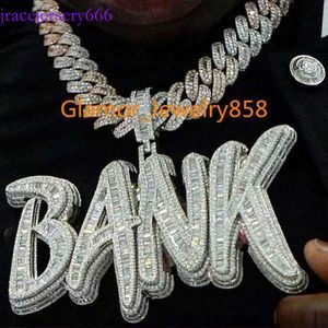 Банк индивидуальная хип -хоп Sier Baguette VVS Moissanite Iced Diamond Colence Pendant