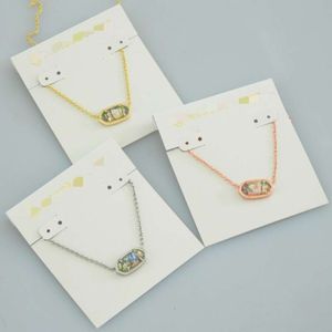 Designer Kendrascott Necklace for Woman Jewlery Insks Minimalist Oval Light Colored Abalone Shell Glass Short Necklace Neck Chain Collarbone Chain