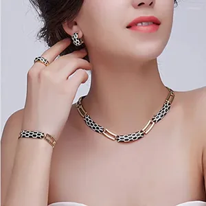 Naszyjniki Zestaw mody kryształowy biżuteria 18k złota platowane śluby Dubai dla kobiet proste styl