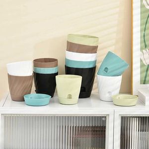 Planters POTS Automatisk vattenabsorption Lazy Flower Pot Creative Water Storage Office Planting Succulent Fjäril Orkidéplast Blommorpanna