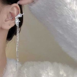 Charm Punk White Liquid Metal Butterfly Pearl Long Tassel Ear Cuff Female Fashion Trendy Design No Piercing Clip On Earring Jewelry