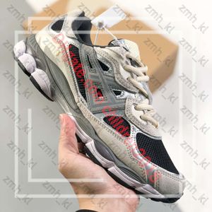 Üst jel nyc maraton koşu ayakkabıları tasarımcı yulaf ezmesi beton lacivert obsidiyen gri krem ​​beyaz siyah sarmaşık açık parkur spor ayakkabılar boyutu 36-45 505