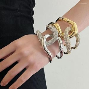 Bangle Fashion Jewelry Luxury Temperament Glass Charm Metal Öppna Cuft -armband för kvinnliga kvinnliga gåvor Överdrivna tillbehör