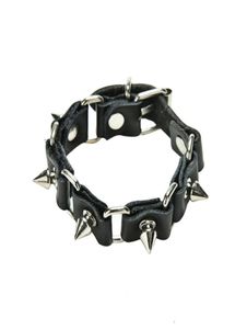 JettingBuy 1pc Cool Wolf Tooth Bangleファッションゴシックメタルコーンスタッドスパイクリベットレザーリストバンドメンパンクスタイル2135106