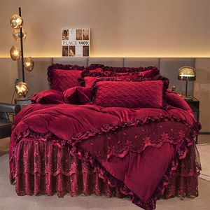 AI WINSURE Winter Embroidered Velvet Duvet Cover Set King Double Queen Size 4pcs Bedding Lace Bedspread with 2 Pillow Shams 240425