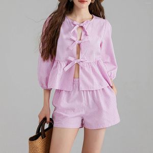 Damen -Trainingsanzüge y2k Frauen zweiteilige Plaid -Pyjama -Shorts Set Krawatte Vordere Schatze Hemd Top Puff Ärmel Bluse Rüsche Hems Gingham Sommer