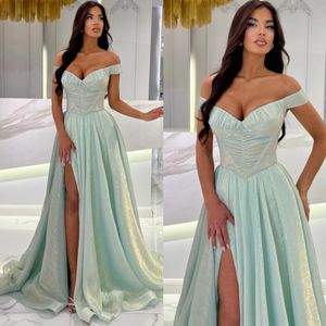 Sexig Mint Green Prom Dress En linje utanför axel Glitter Evening Dress Elegant Front Split Formell klänning för kvinnor