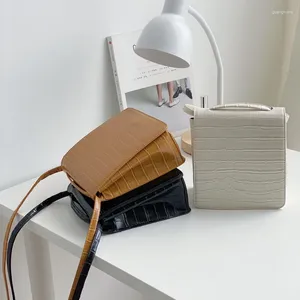 Torba 2024 Mini Timsah Kadın Çanta PU Deri Timsah Lady Omuz Omuz Gündelik Kadın Kapak Crossbody Telefon Tam Satış