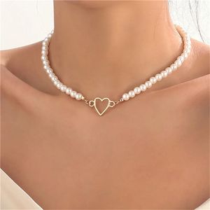 Imitation Pearl Trendy Love Heart Choker Necklace Female Personality Party Fashion Clavicle Collier Colar Perlas Collar Gift 240429