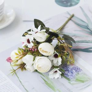 Fiori decorativi Bud di seta artificiale Rosa per decorazioni natalizie giardino tavolo da casa vaso da sposa bouquet fai -da -te