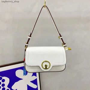 Designer de marca Bola de desconto Bolsa feminina Padrão de moda de moda nova saco feminino submaz de mão de mão única ombro de ombro simples cor simples quadrado pequeno quadrado