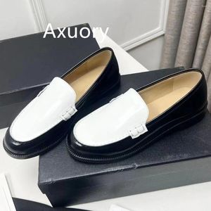 Klädskor kvinnors loafer sko äkta läder tjocka botten anti slip blandad färg tabi gummi sula lyxdesign