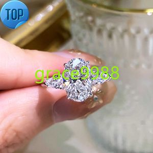 Luster 1.75CT IGI Certified E vs2 Oval Doskonałe cięcie CVD Laborn Diamond 18K Solid Gold Three Stone Diamond Pierścień dla kobiet