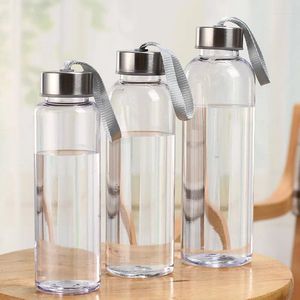 Vattenflaskor Plastiskt transparent rund bärbar 300/400/500 ml utomhus vandringssportresor för flaskdryck