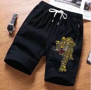 Pantaloncini da uomo perforare anime uomini vendita estate per leisure ginocchiera colore strass joggers corto