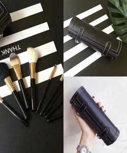 Marka 9 szczotek do makijażu Zestaw Zestaw Zestaw Piękno Profesjonalny drewniany uchwyt Foundation Lips Cosmetics Brush2967061