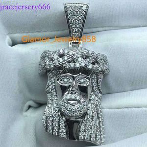 Anpassade män kvinnor isade ut verkliga s sier 10k 14k guld VVS Moissanite Diamond Jesus Christian Hip Hop Pendant Halsband