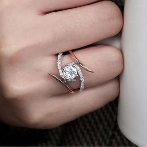 Med sidogenar Speroseful Rose Gold Silver Two Tone Crystal Engagement Finger Rings for Female Women Wedding Band CZ Gifts Luxury Jewelry