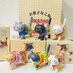 Cat Blind Box che indossa un pacchetto di caramelle snack figure giocattoli decorazioni bambole dambole per bambini il regalo di Natale per bambini misteriosi 240426