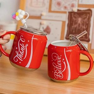 マグカップ380ml愛好家コーラウォーターカップストローと蓋と蓋のあるセラミックコーヒーカップ誕生日プレゼントのために飲む学生カップル