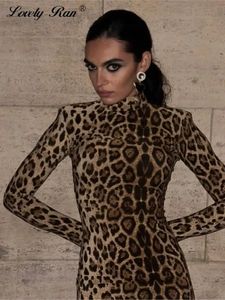 Sexig leopardtryck klänning kvinnors kropp långärmad o-hals maxi kvinnors klänning 2024 roterande sommar mode kvinnor tank top 240429