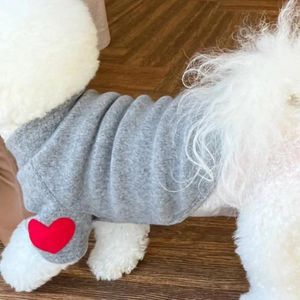 Hundkläder söt husdjur outfit fashionabla kärlek mönster pullover varm tvåben