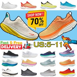 2024 Scarpe di design One Bondi 8 scarpe da esterno Sneaker da donna Sneakers Clifton 9 Men Black White Mens Donne allenatore 36-45